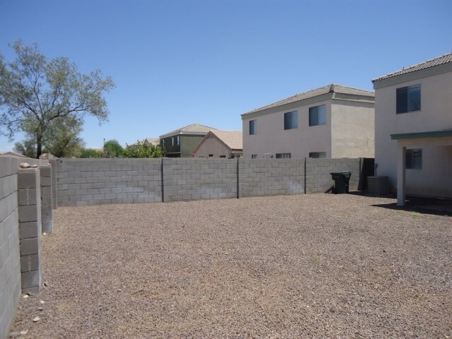 Building Photo - 12326 W Valentine Ave