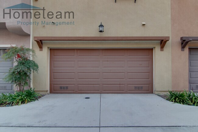 Building Photo - 2BR/2.5BA 1458 SQFT Eastlake/Chula Vista T...