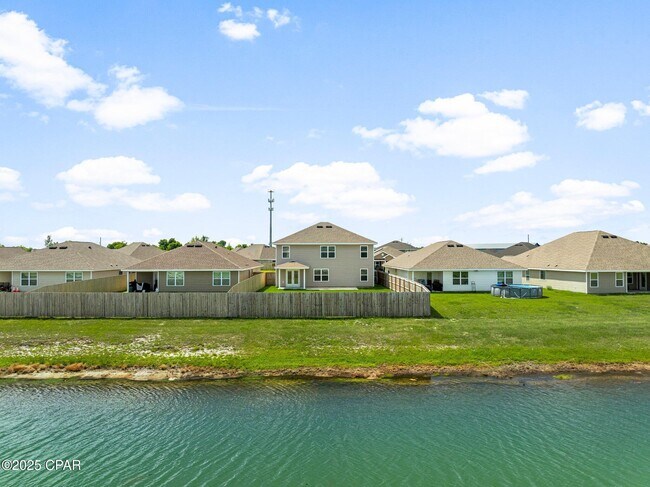 Building Photo - 123 Tiller Dr