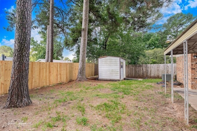 Building Photo - 9209 Blue Spruce Dr