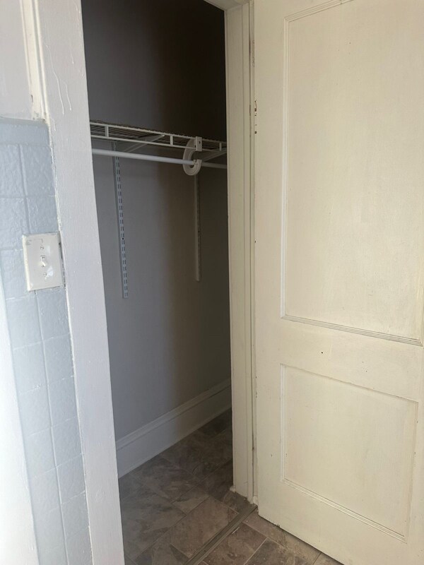 Building Photo - 214 Chamberlain Ave