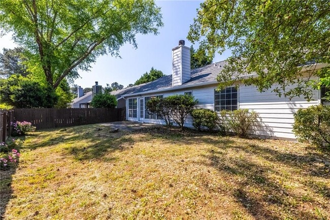 Building Photo - 2110 Racquet Club Cir NW