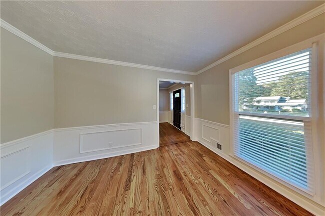 Building Photo - 4251 Vineyard Trail SW