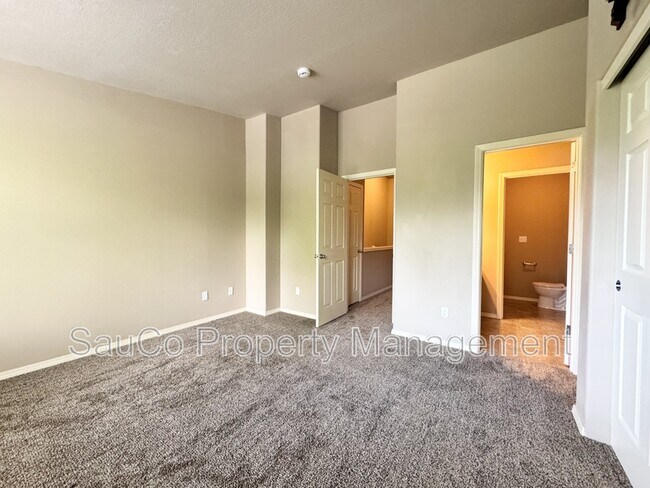 Building Photo - 1444 NE Redspire Ln
