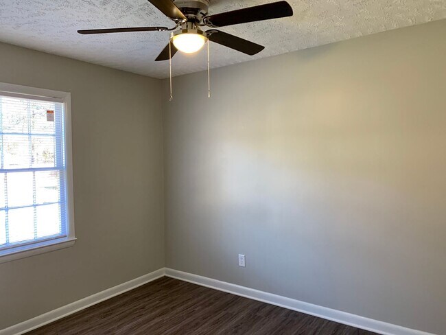 Building Photo - Lovely Updated Home in Spring Lake