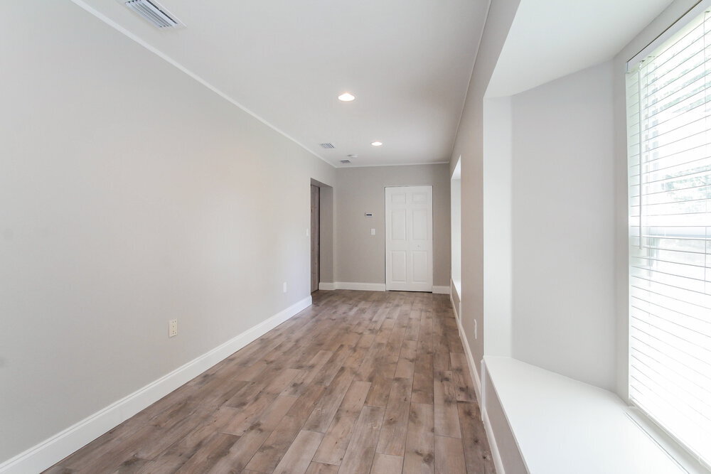 Building Photo - 4212 1st Ave NE