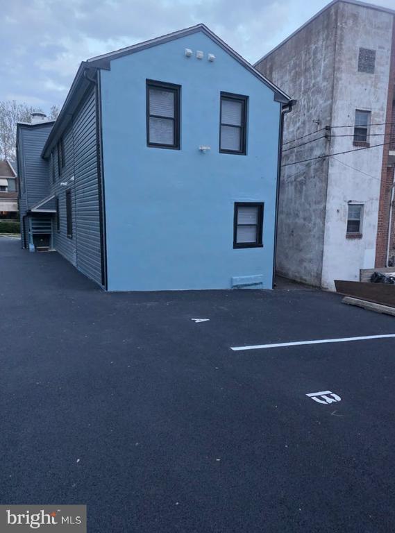 Building Photo - 514 Ryers Ave