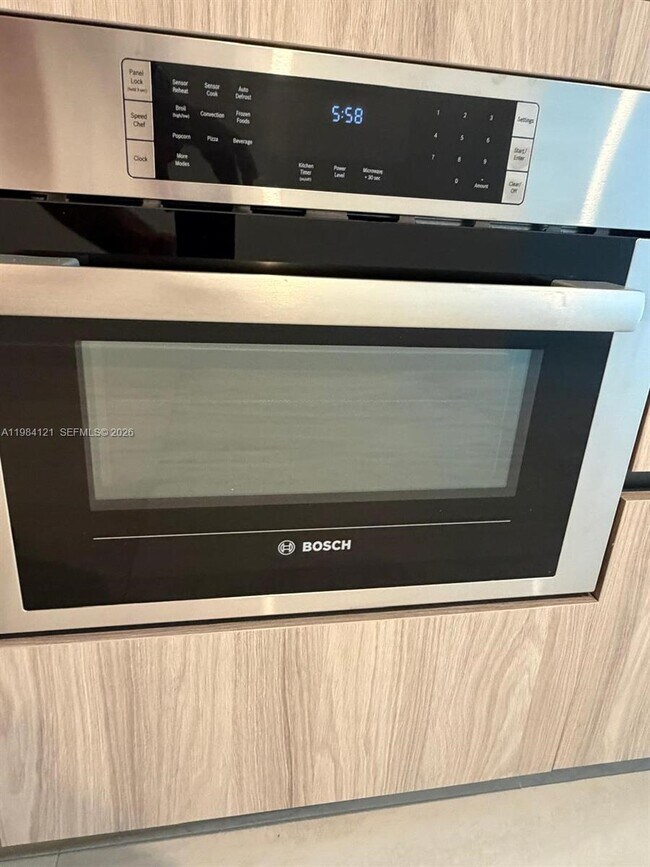 Building Photo - 77 SE 5th St