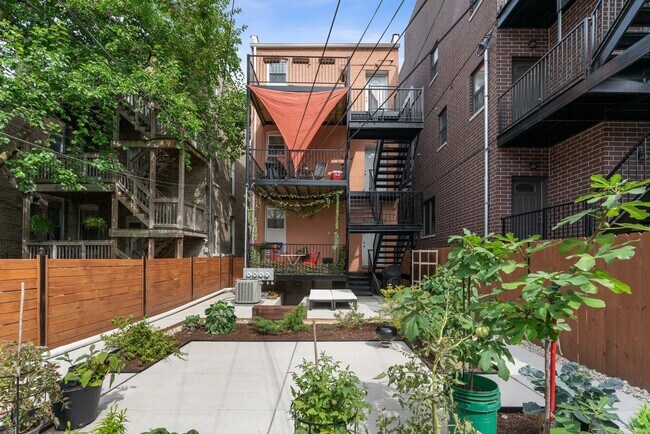 Building Photo - 1402 N Campbell Ave