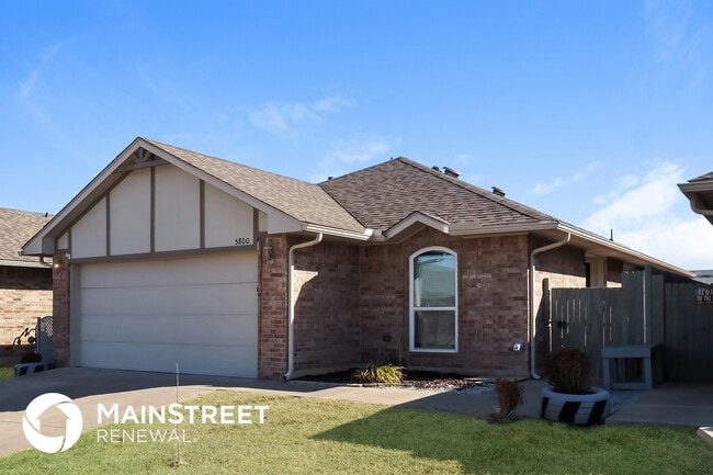Building Photo - 5800 Marblewood Dr