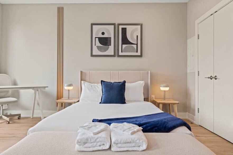 Building Photo - 916 N Delaware Ave