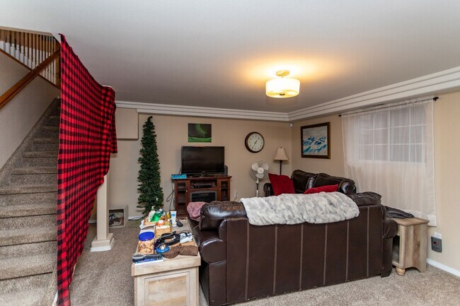Building Photo - Single Family Rancher in Garden Ranch
