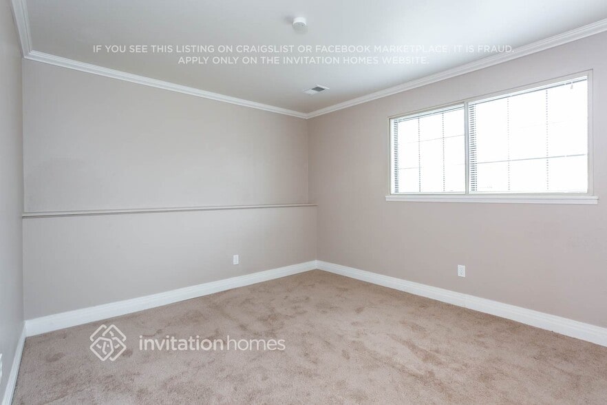 Building Photo - 4817 S Pitkin Way