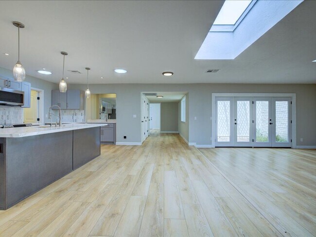 Building Photo - Scenic Living at Dorado Golf Course; 3 Bedroom 2 Bathroom