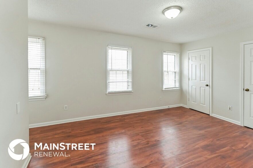 Building Photo - 4815 Beaconfield Cove