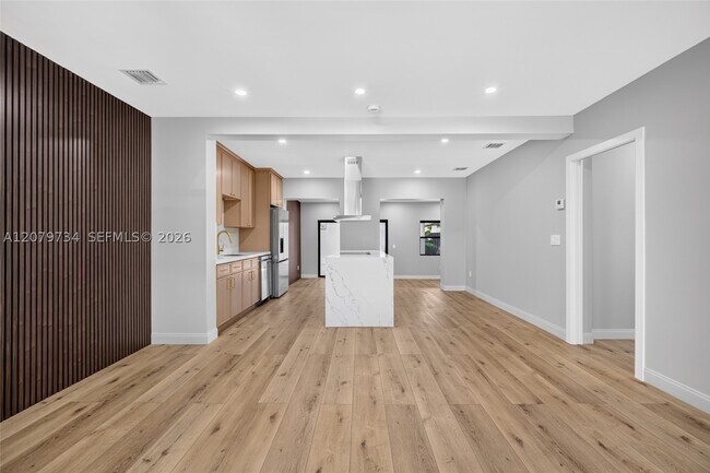 Building Photo - 1011 NW 30th Pl