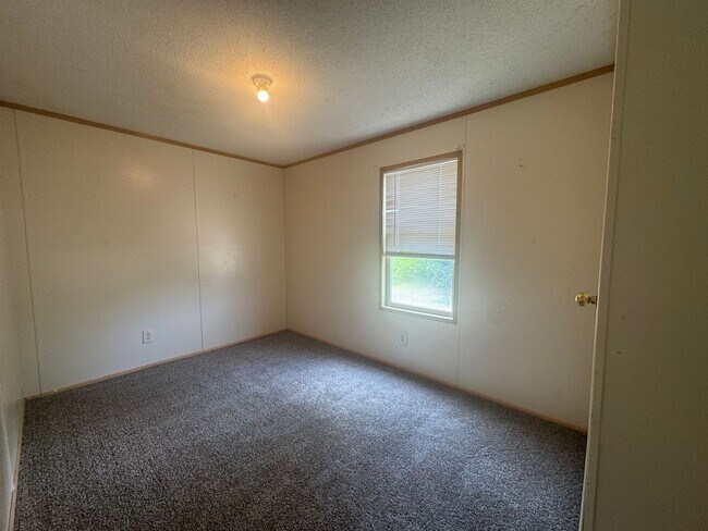 Building Photo - 5148 Hudson Dr