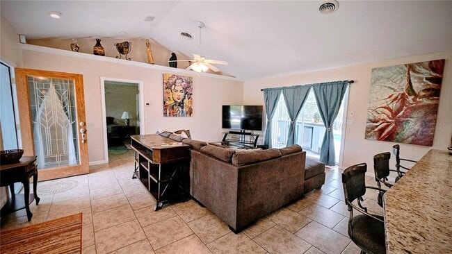 Building Photo - 881 Bayshore Dr