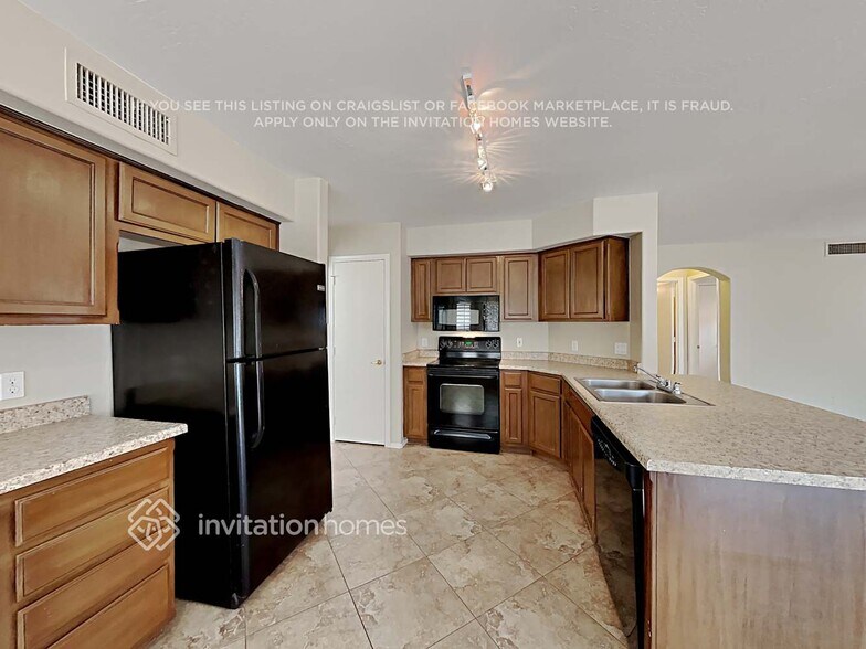 Building Photo - 18524 N 85th Ave
