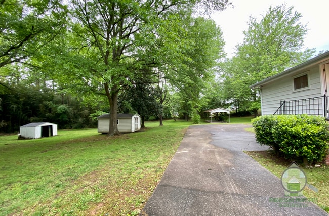 Building Photo - 138 New Woodruff Rd