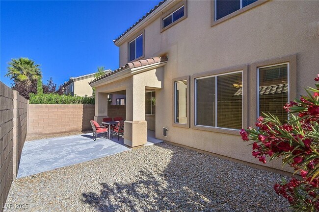 Building Photo - 6160 Sugartree Ave