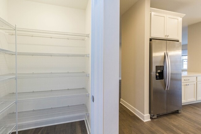 Building Photo - 10723 Clock Tower Dr