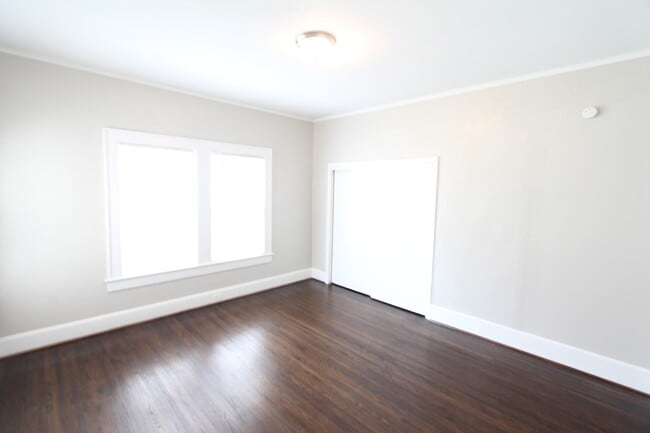 Building Photo - New On The Market!! Will not last long at this price. Better Hurry!!