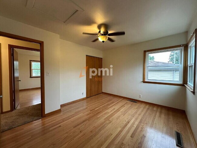 Building Photo - 8136 Grace Pl