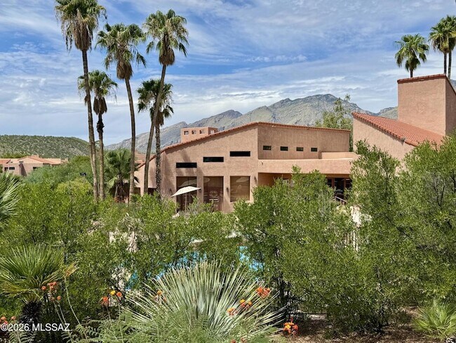 Building Photo - 5051 N Sabino Canyon Rd