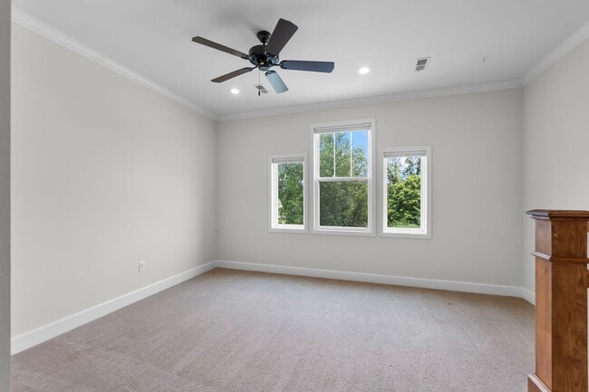 Building Photo - Beautiful Home in Walden Park