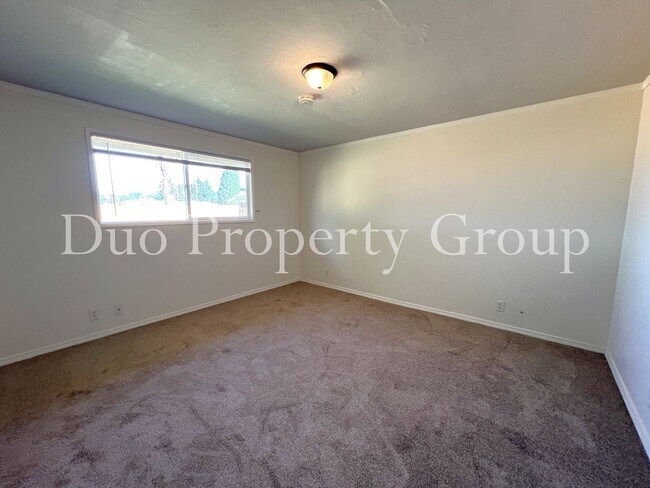 Building Photo - 2035 Harvard Dr