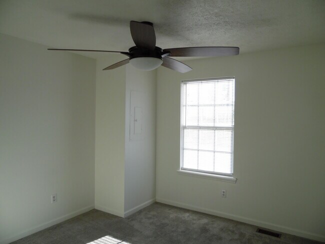 Building Photo - 2800 Kasey Ct