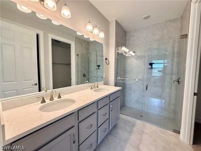 Building Photo - 842 Enbrook Lp