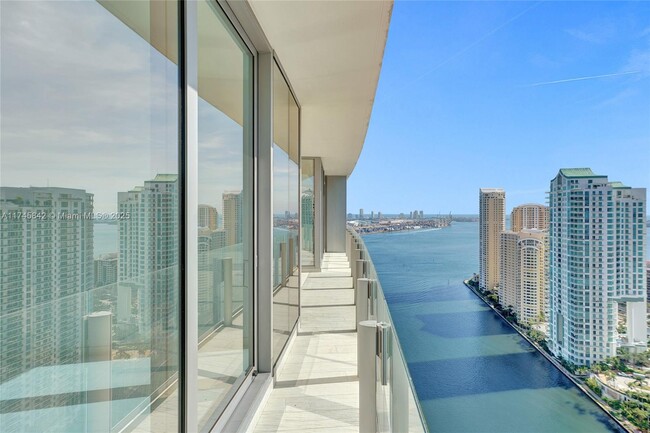 Building Photo - 300 Biscayne Blvd Way