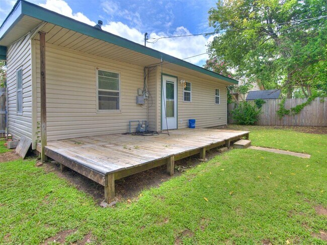Building Photo - 425 E Eufaula St