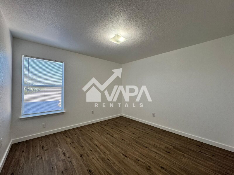 Building Photo - 5818 Apache Canyon