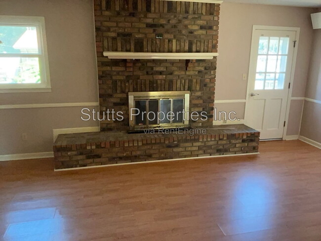 Building Photo - 86 Lamoray Dr