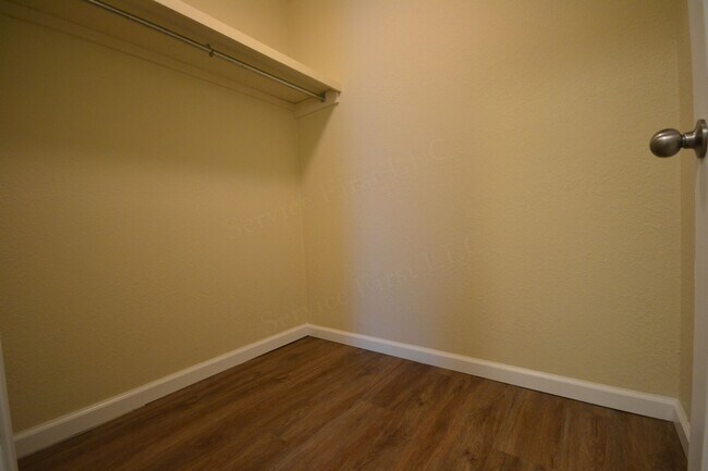 Building Photo - Greenfield Apartments