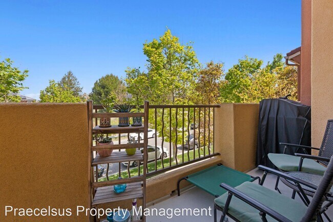 Building Photo - 2 br, 2.5 bath House - 1884 Aquamarine Cou...