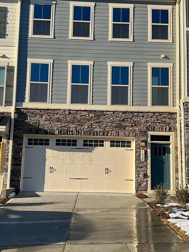 Building Photo - 1220 Channing Park Cir