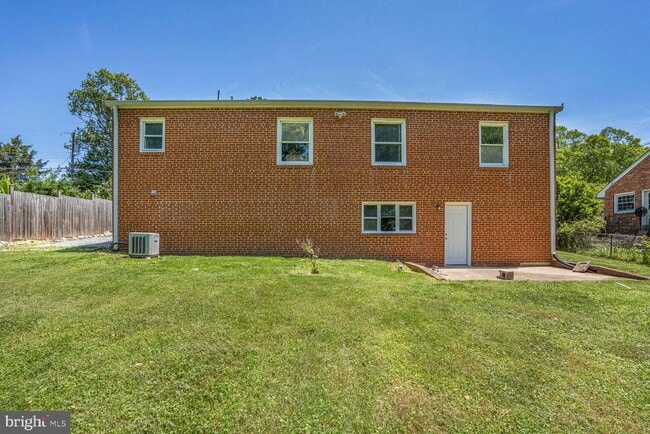 Building Photo - 4112 Orchard Dr