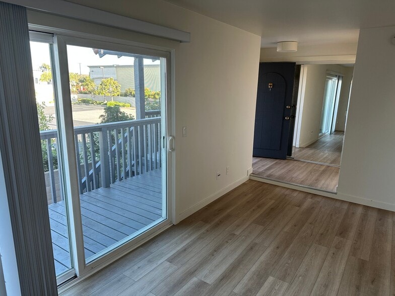 Building Photo - 4932 Charlene Cir