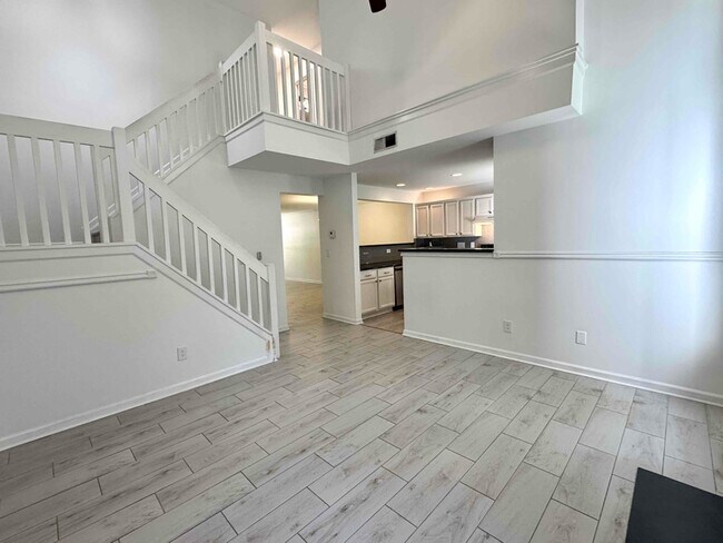 Building Photo - 8120 Christmas Ct