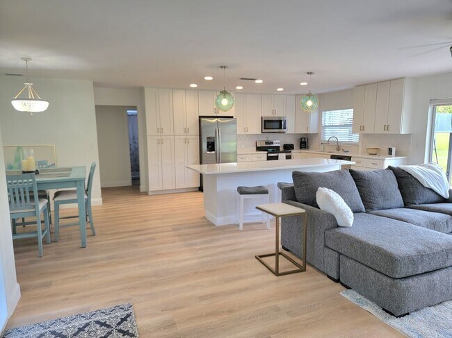 Primary Photo - 540 N Afterglow Cir
