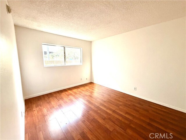 Building Photo - 14134 Delano St