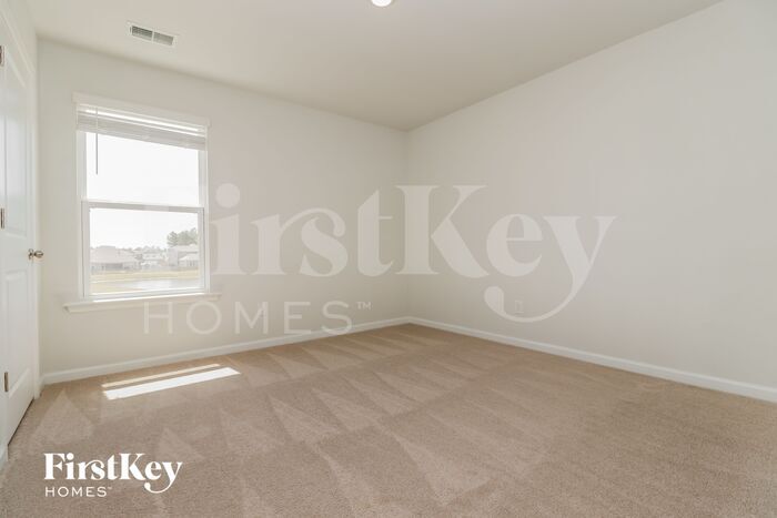 Building Photo - 385 Azore Way