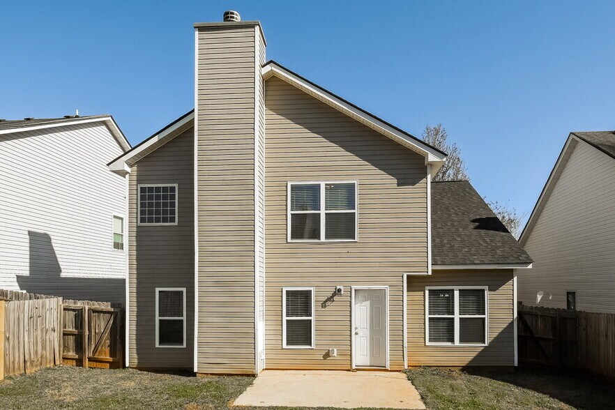 Building Photo - 3004 Summer Breeze Dr