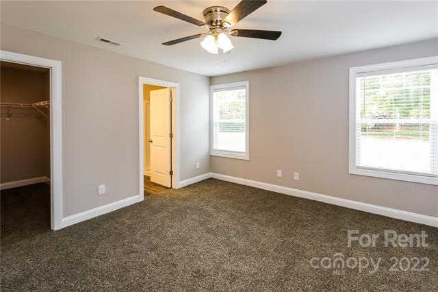 Building Photo - 1 Hickory St SW