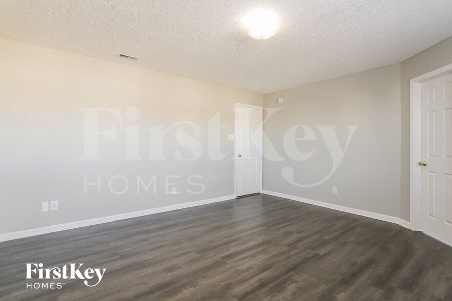 Building Photo - 319 Sunburst Ln