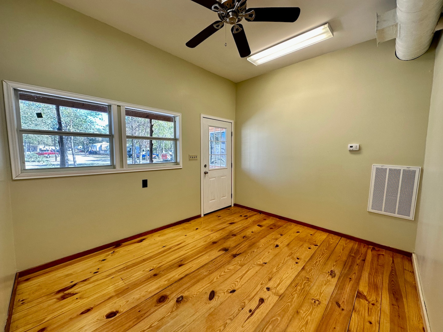 Bedroom - 5249 Jones Rd
